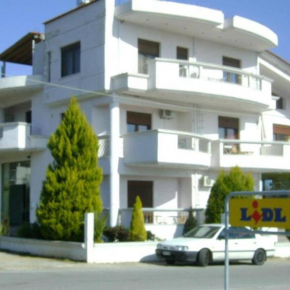 Apartmani Karalias